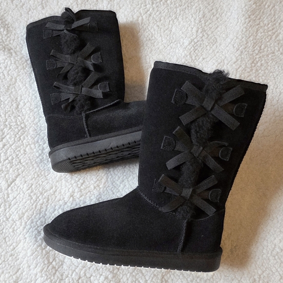 Koolaburra Shoes - Koolaburra by Ugg black winter boots with bow detail